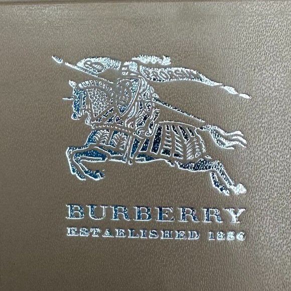 BURBERRY Nova Check Wallet - Picture 10 of 15